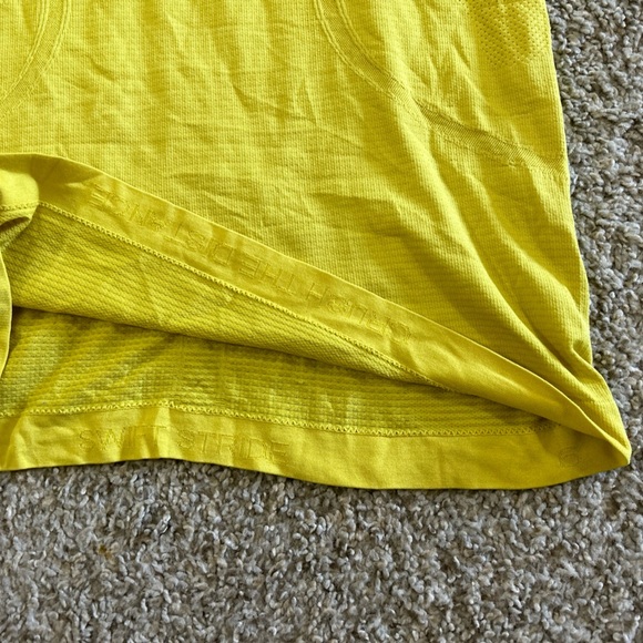 Lululemon Swiftly Tech Racerback Tank Top Women's Yellow Size 6 Mesh Run Gym - Picture 3 of 6